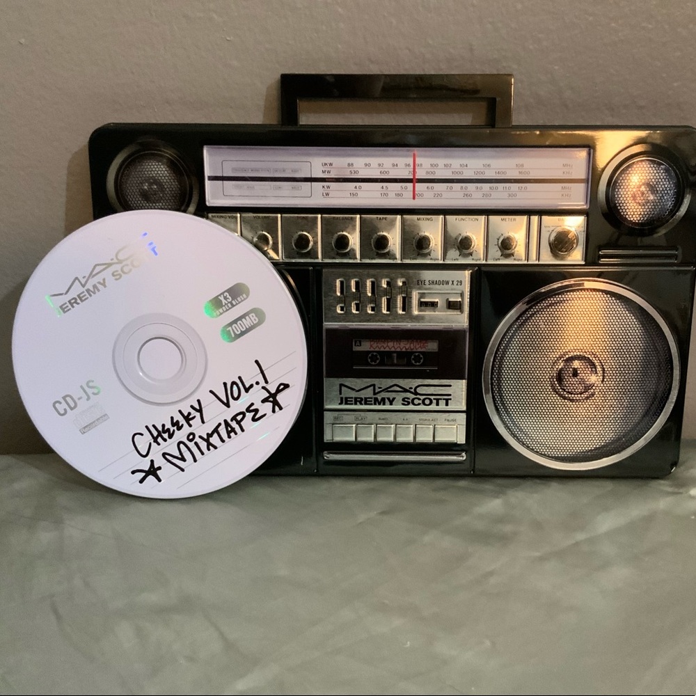 Mac Cosmetics bundle deal🥀